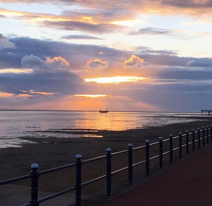 Cumbria Guest House Lytham St Annes Bagian luar foto