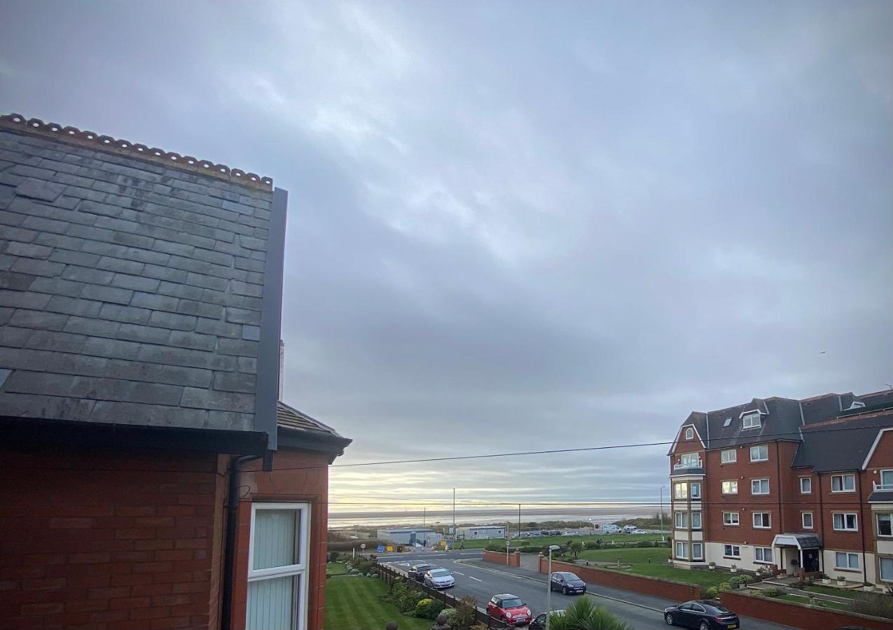 Cumbria Guest House Lytham St Annes Bagian luar foto